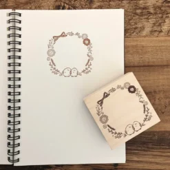 Beverly Irodori Hanko Shimaenaga Wreath Stamp