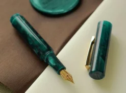 Hightide Attache Marbled Fountain Pen