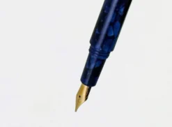 Hightide Attache Marbled Fountain Pen