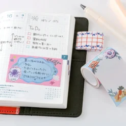 Hobonichi Accessories: Yumi Kitagishi - Sticky Note Roll - White Cat’s Table Decorations