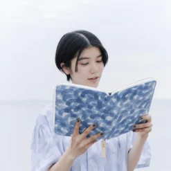 Hobonichi 2026 A5 Cousin Cover: minä perhonen - aalto
