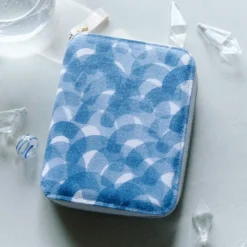 Hobonichi 2026 A6 Planner Cover: minä perhonen - aalto