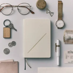 Hobonichi HON A6 2026 Planner: Slash (Ivory)