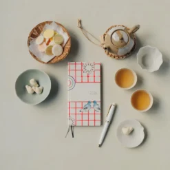 Hobonichi 2026 Spring WEEKS: Unsodo: Bijutsukai (Blue Pigeons) [Japanese/Tall & Slim/Apr Start]