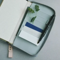 Hobonichi 2027 Weeks Cover: minä perhonen - felice (Blue)