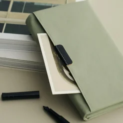 Hobonichi Weeks Cover - Tragen: Oakmoss