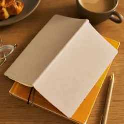 Hobonichi 2027 Weeks: Smooth - Café au Lait