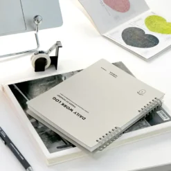 Iconic Daily Work Log – A5 Timeline & Checklist Notebook