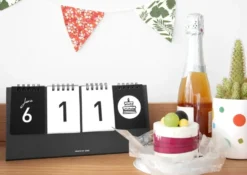 Iconic D-Day Desk Calendar – Perpetual Countdown & Date Tracker