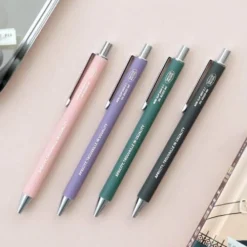 Iconic Non-Slip Smooth Gel Pen 0.38mm
