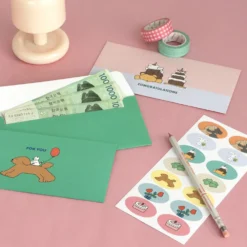 Iconic Cuddly Envelope Set — 24 Envelopes + 28 Stickers