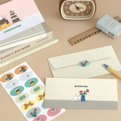 Iconic Cuddly Envelope Set — 24 Envelopes + 28 Stickers
