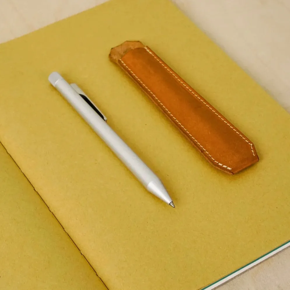 Makers Cabinet Lazlo Ballpoint Pen – Magnetic Mechanism, Balanced Grip