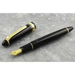 Sailor 1911 Standard Fountain Pen with Gold Trim